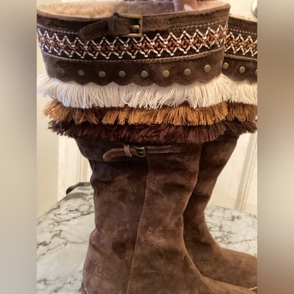 UGG Australia women's Keira Brown suede shearling lining boots - Picture 3 of 6